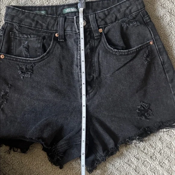 Wild Fable High waist, distressed black denim shirts, size 00 - Picture 6 of 6